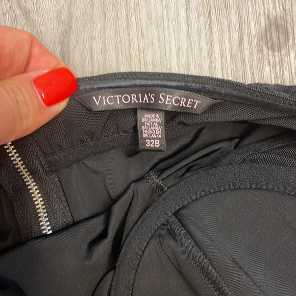 Victoria’s Secret Bralette Black 32B - Picture 4 of 7